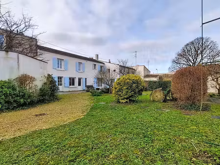 maison nieul sur mer 6 pièce(s) 153 m2 + t2 + studio  jardin  garage  atelier  dépendances