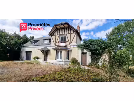 maison à colombages de 135 m² - 6 pièces et 3 chambres + dépendances sur terrain de 1285 m