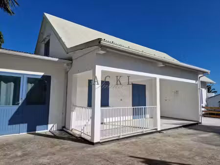 location maison 6 pièces 171 m² à saint-pierre (97410)