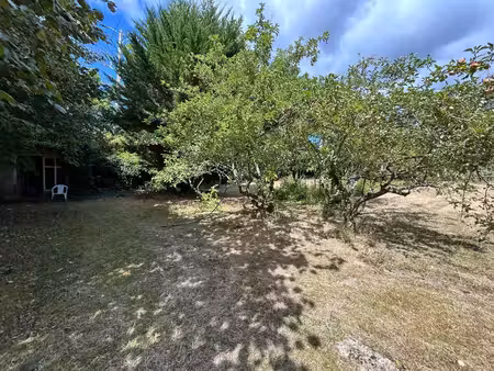 terrain constructible dans un écrin de verdure à l'étang-la-ville (78)