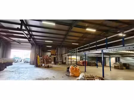 depot 568 m2  bureaux 155 m2  mezzanine 180m2