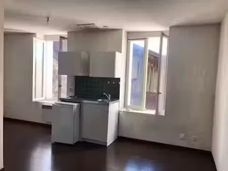 location appartement 1 pièce 39.35 m² à hauteville-lompnes (01110)  280 €