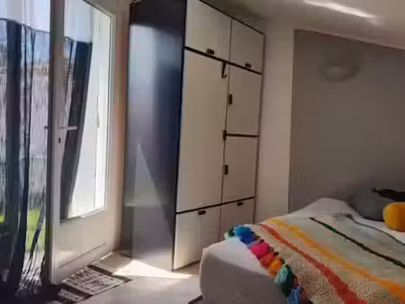 location meublée appartement 1 pièce 22 m² à saint-sulpice-de-royan (17200)  550 €