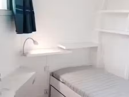 location meublée appartement 1 pièce 9 m² à paris 16ème (75016)  480 €