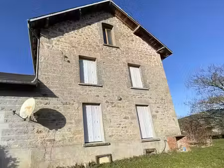 location appartement 3 pièces 52.33 m² à peyrat-le-château (87470)  415 €