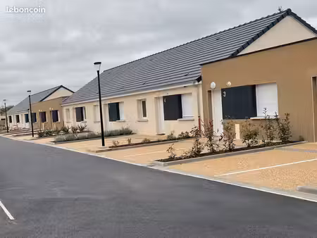 t2 avec terrasse et parking privé dans résidence sécurisée