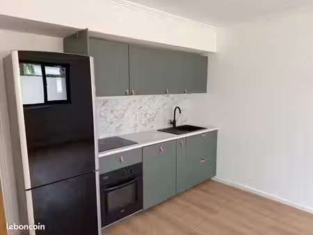 studio 1 pièce 27 m²