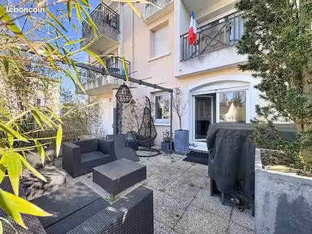 appartement meublé avec grande terrasse