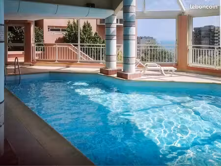 beausoleil – très bel appartement meublé 30 m² – vue mer – piscine  sauna & hammam