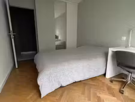 location meublée appartement 3 pièces 65 m² à lyon 7ème (69007)  650 €