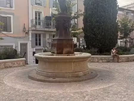 local commercial duplex-vieux village de mougins