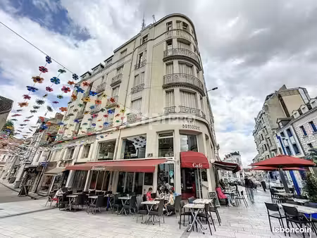 bar/brasserie/tabac 244 m²