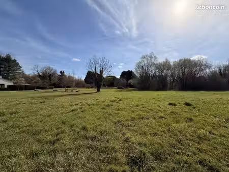 terrain 11 200 m² bruyeres et montberault