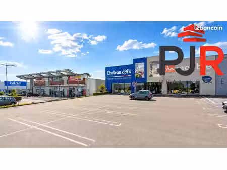 local commercial 750 m² épinal