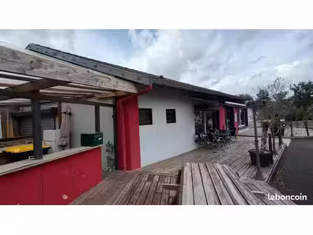 local commercial  restaurant 140 m² saint nabord