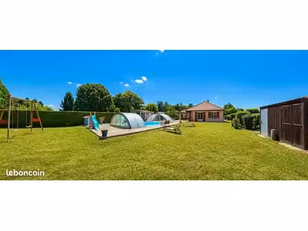 maison familiale 4 chambres avec piscine