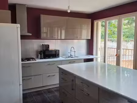 vente appartement t2 lumineux de 50 m² avec balcon centre auxerre