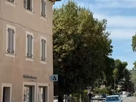 local commercial / bureaux / agence immobilière à louer - centre-ville brignoles