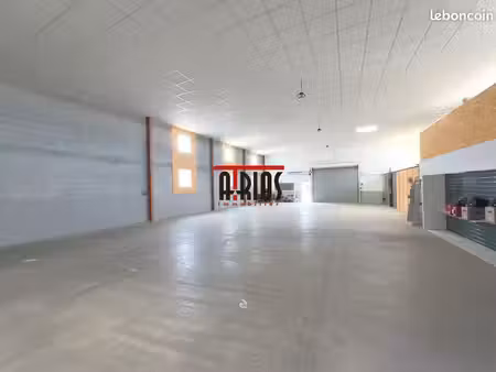 local 450 m² hyères