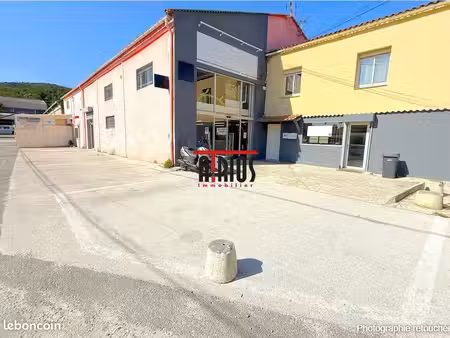 local commercial 840 m² hyères