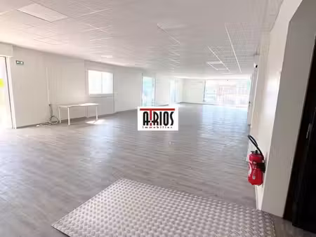 local commercial 256 m² la garde