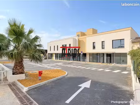 local commercial 111 m² le pradet
