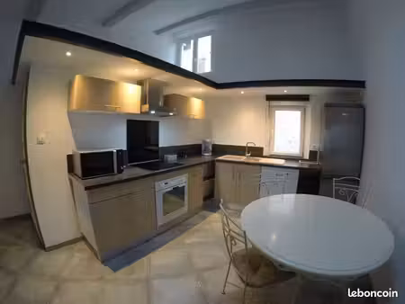 apparemment 100m2 avec belle terrasse