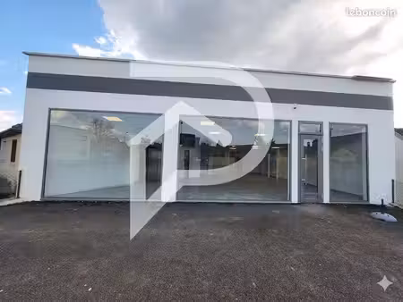 local 148 m² saint parres aux tertres