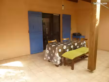 maisonnette à 50 metres de la mer