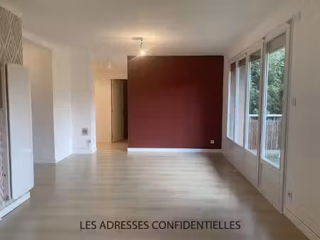 tassin limite lyon 5 - t3 non meuble- 67.30m2 - 1 200 eur/mois