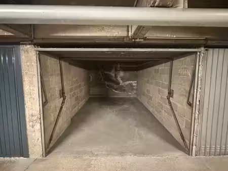 box fermé en sous sol résidence - 15 m² à vendre – 100 m rer a nogent-sur-marne