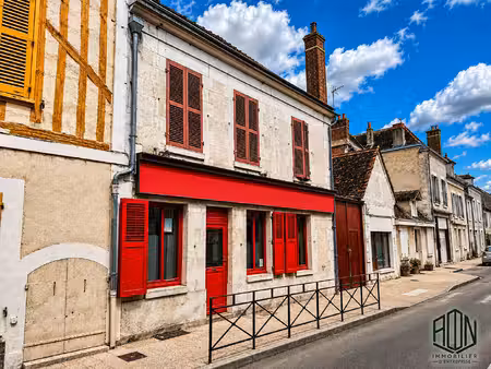 local commercial auxerre 70 m2