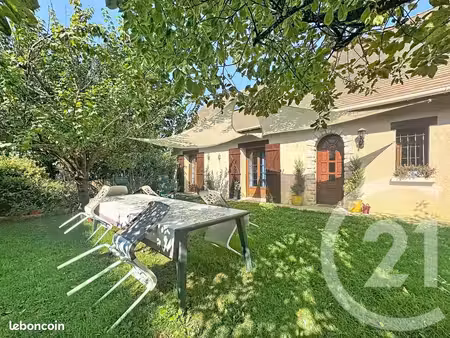 maison 7 pièces 146 m²