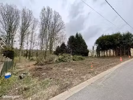 terrain 3 999 m² berville