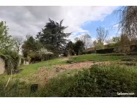 terrain 1 098 m² hodent