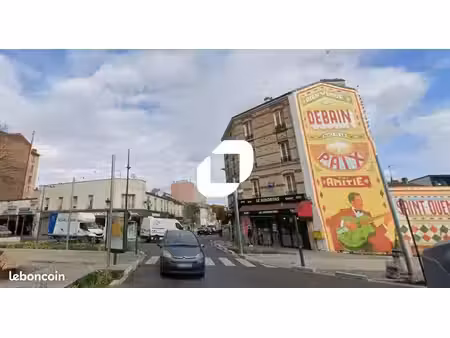 local commercial 101 m²