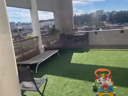 t3 plein sud avec terrasse de 33 m2