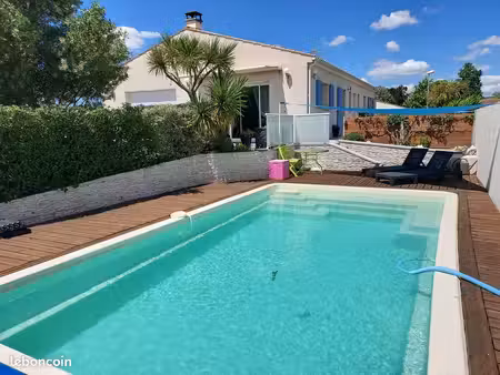 maison 132 m² avec piscine et sous-sol a cozes 17120