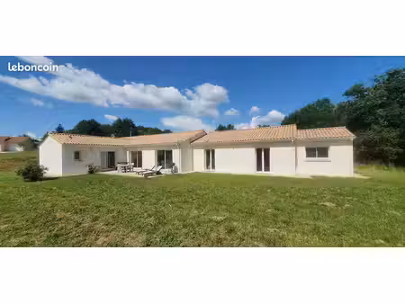 maison récente 8 pièces de 211 m2 sur terrain de 3140 m2 - archignac 24590