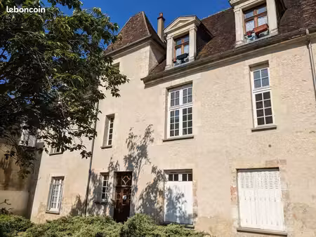 studio 1 pièce 25 m²