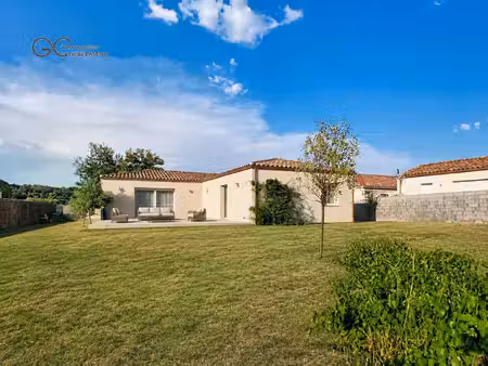 villa plain pied 5 pièces de 2018 sur 1200m² de terrain