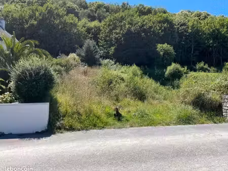 terrain constructible viabilisé 664m² vue dégagée - le juch