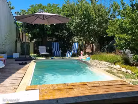 maison avec jardin et piscine
