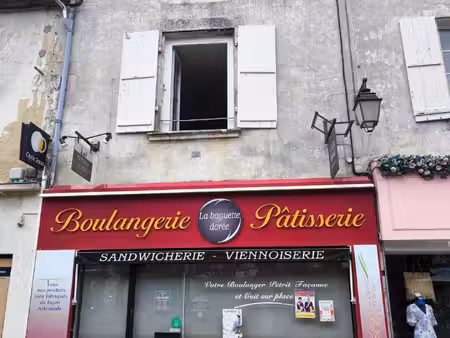 opportunité investisseur ou commerçant — immeuble mixte en plein centre-ville de saint-jea