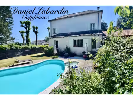 maison de maître - proximité centre ville - piscine
