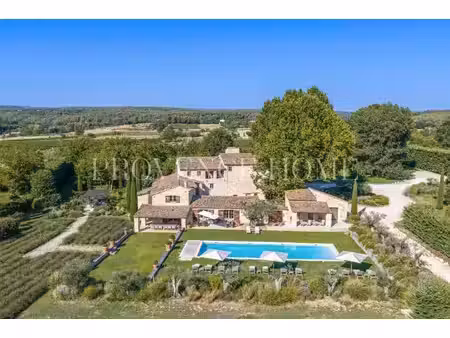 a vendre ménerbes domaine provençal d'exception du xviiie siècle au cœur de 7 6 hectares