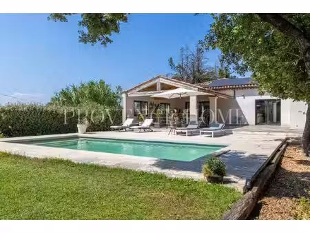 a vendre maison contemporaine de plain-pied avec piscine et dependance luberon provence