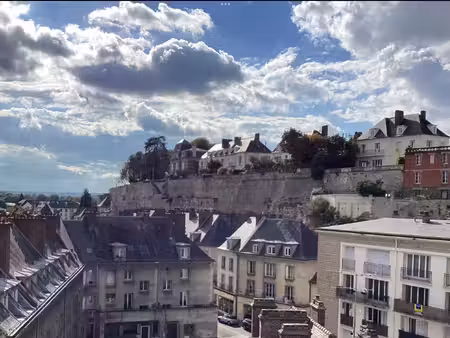 vaste appartement t5 lumineux avec balcon