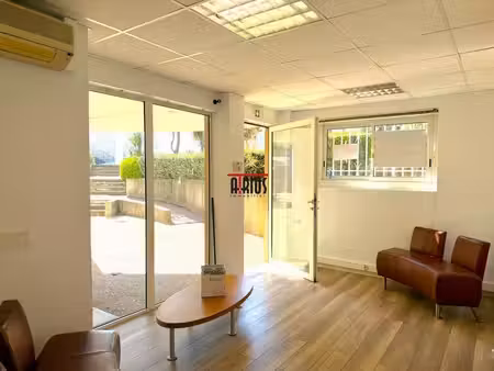 vente commerce carqueiranne 83320 49m²