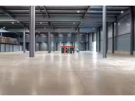 location entrepôt la crau 83260 3000m²